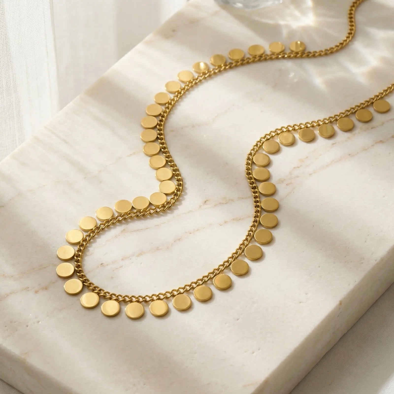 Collier Doré Élégance Intemporelle