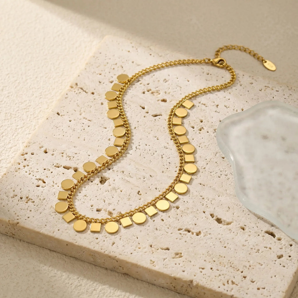 Collier Doré Élégance Intemporelle