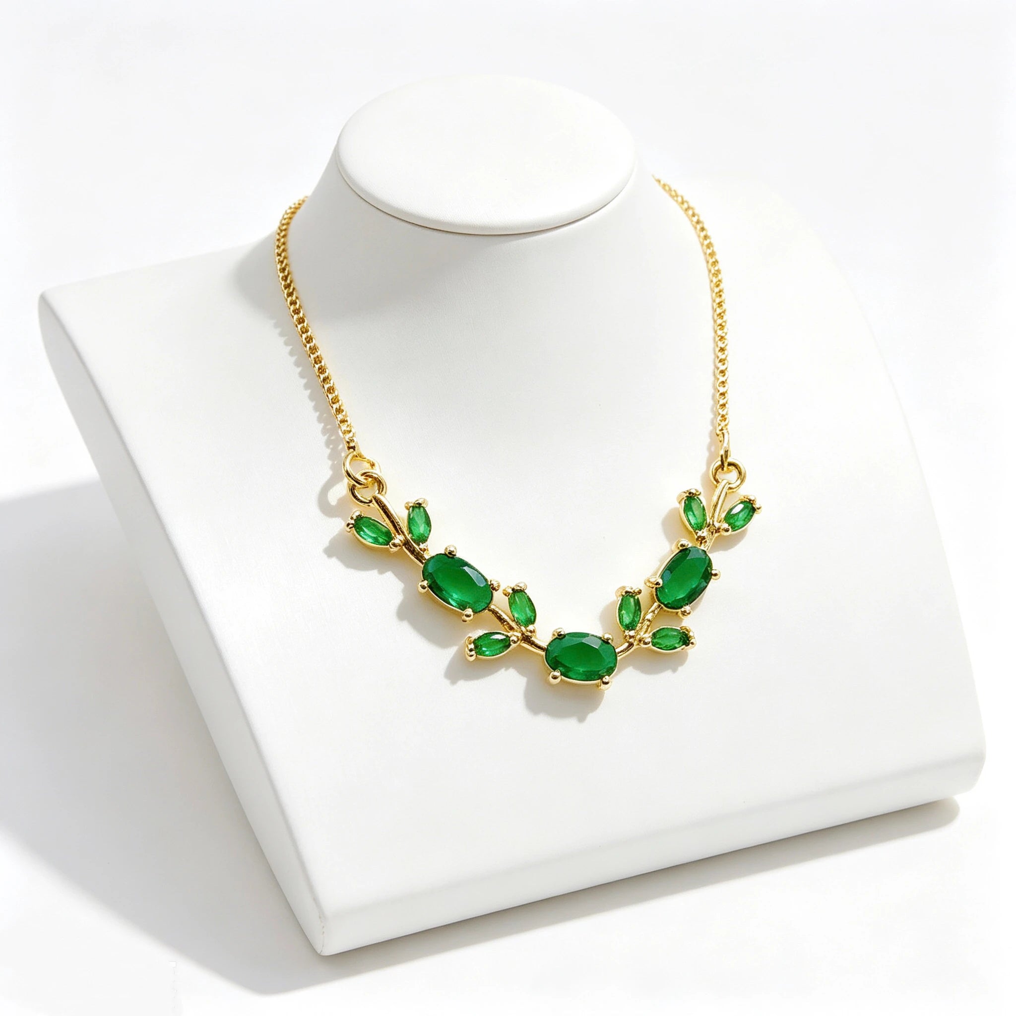 Collier Élégance Floral – Acier Inoxydable