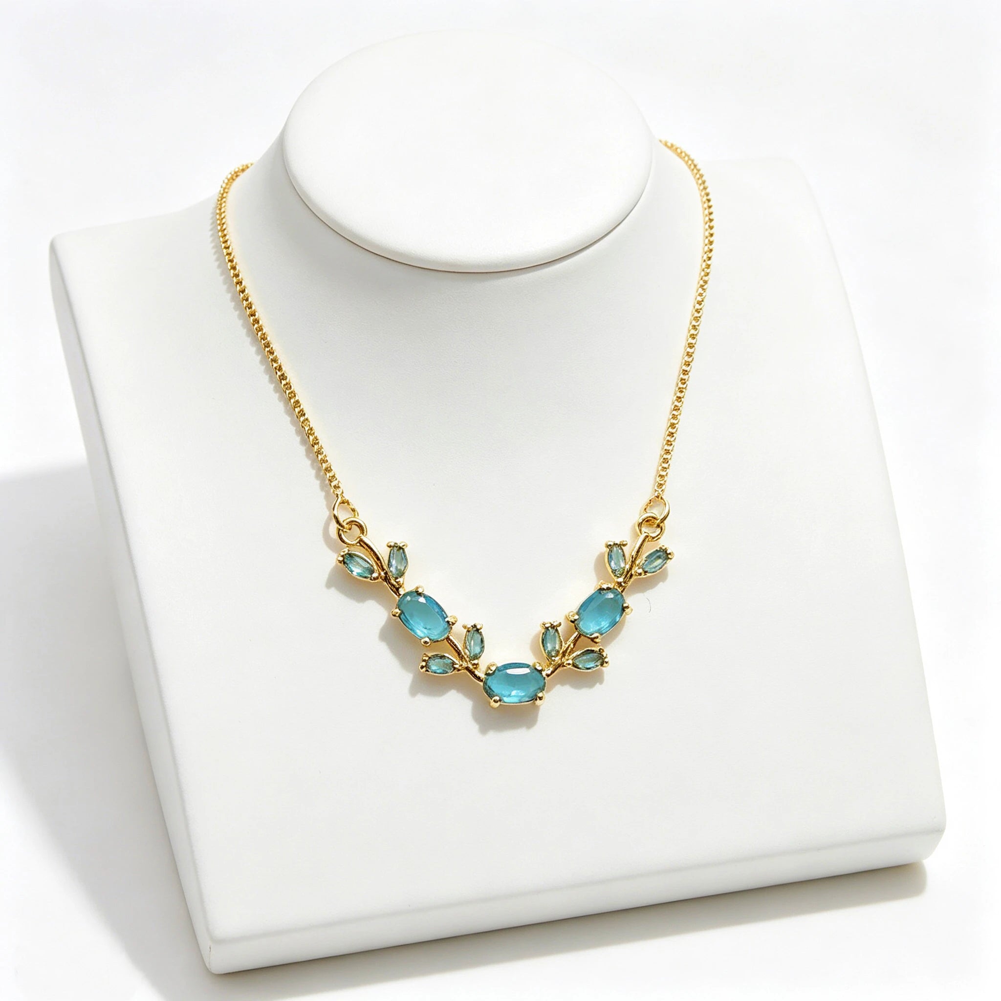 Collier Élégance Floral – Acier Inoxydable
