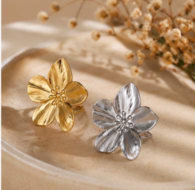 Bague Fleur Élégante